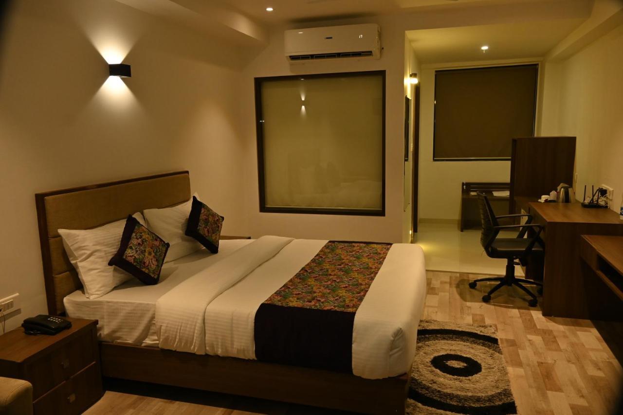 The Orange Zest Hotell Vithalpur Eksteriør bilde